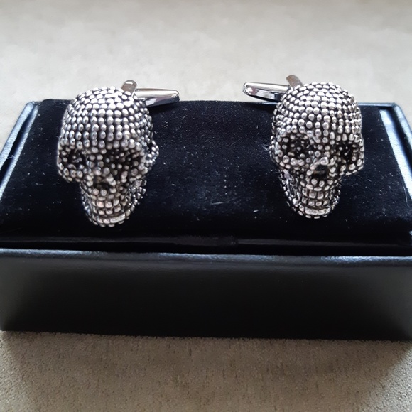 Skull Cufflinks - Picture 1 of 2